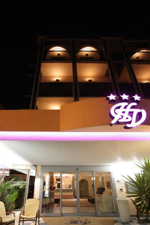 Hotel Venezia Римини Екстериор снимка