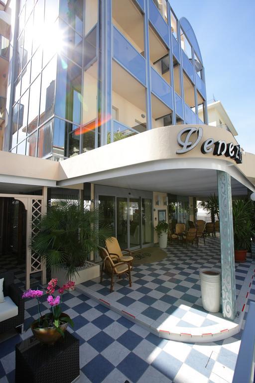 Hotel Venezia Римини Екстериор снимка