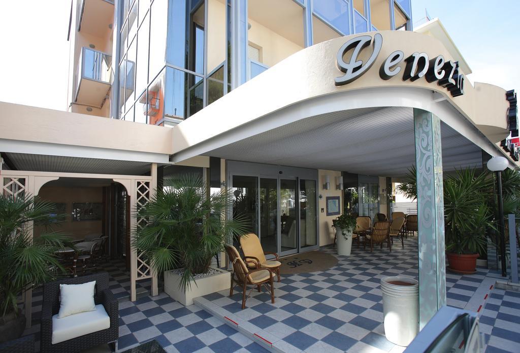 Hotel Venezia Римини Екстериор снимка